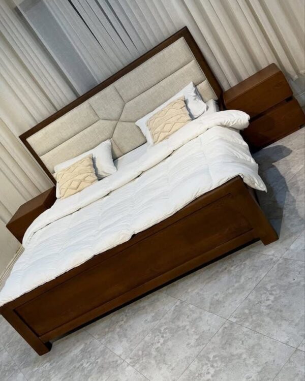 Modern Solid Wood Queen Bed with Textured Fabric Geometric Headboard